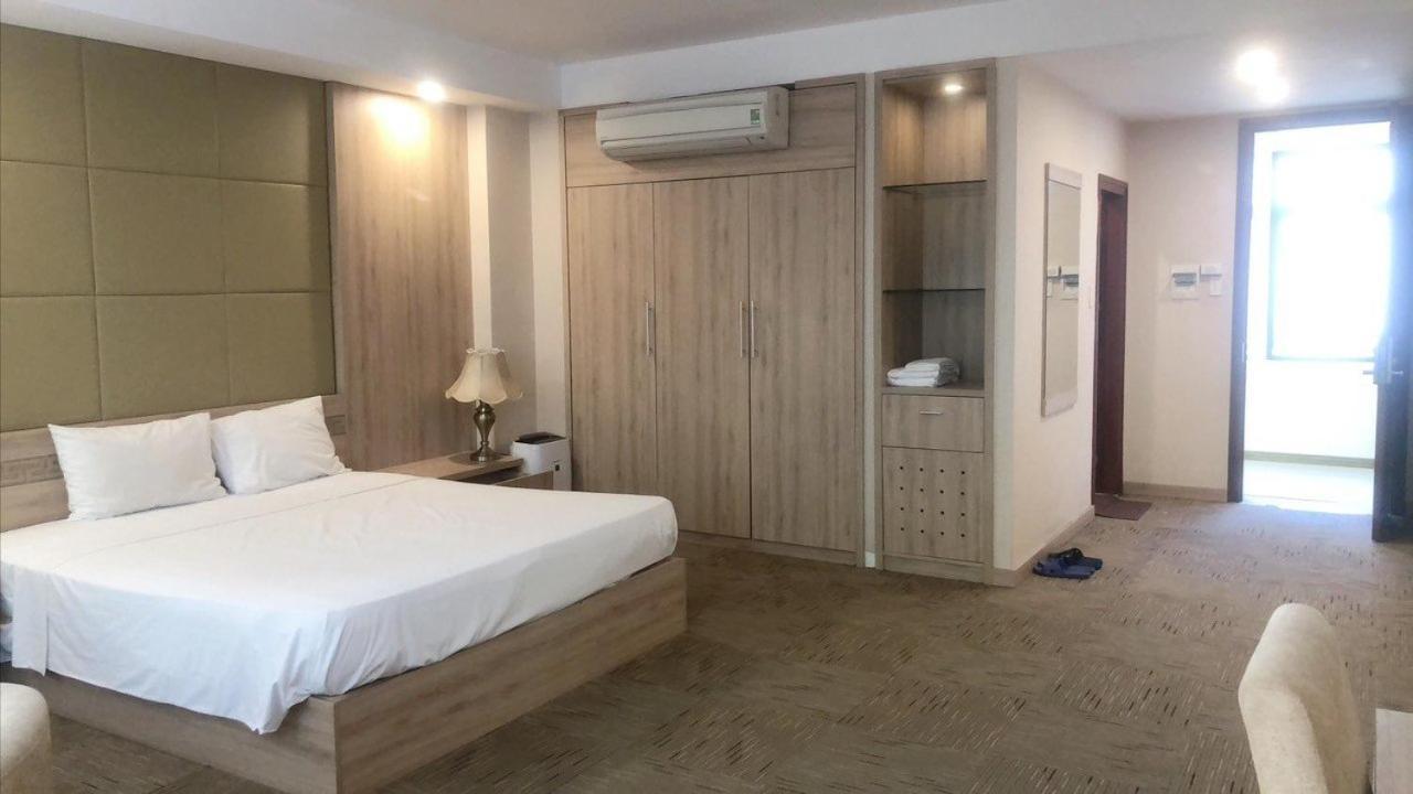NguyẽN QuyèN Hotel ハノイ市 エクステリア 写真
